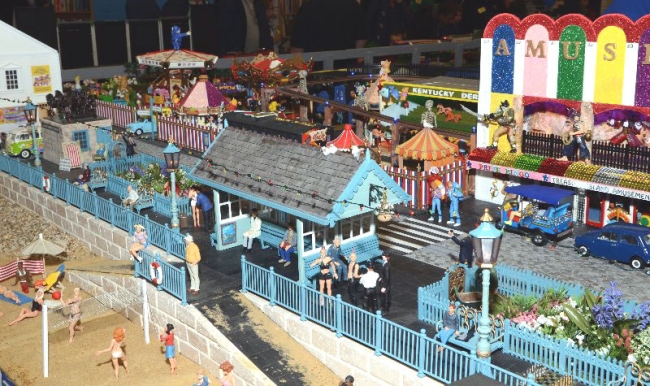 "I do like to be beside the seaside!" (G)