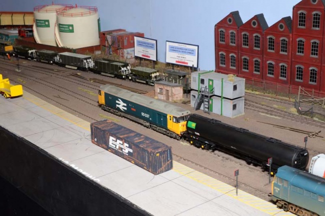 Falcon Road TMD (OO)